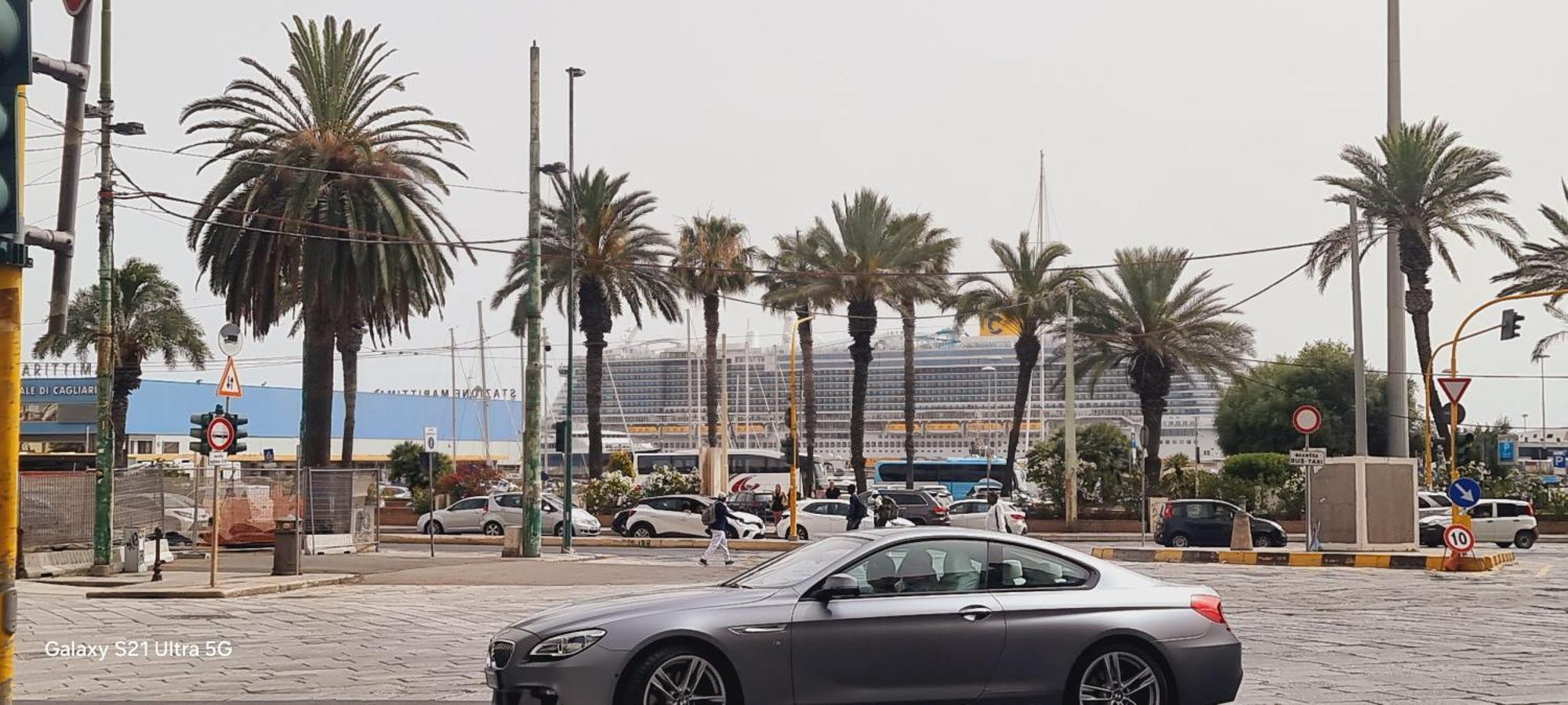 Eva Luxury Suite Cagliari Exteriör bild