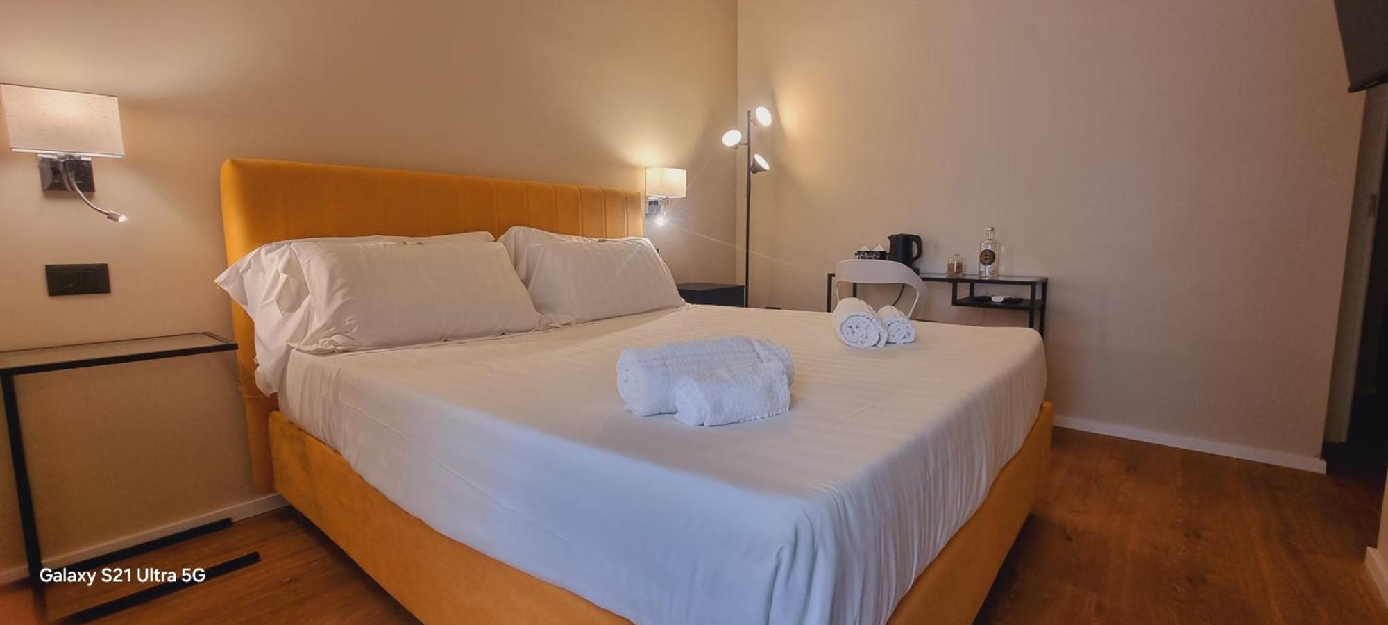 Eva Luxury Suite Cagliari Exteriör bild
